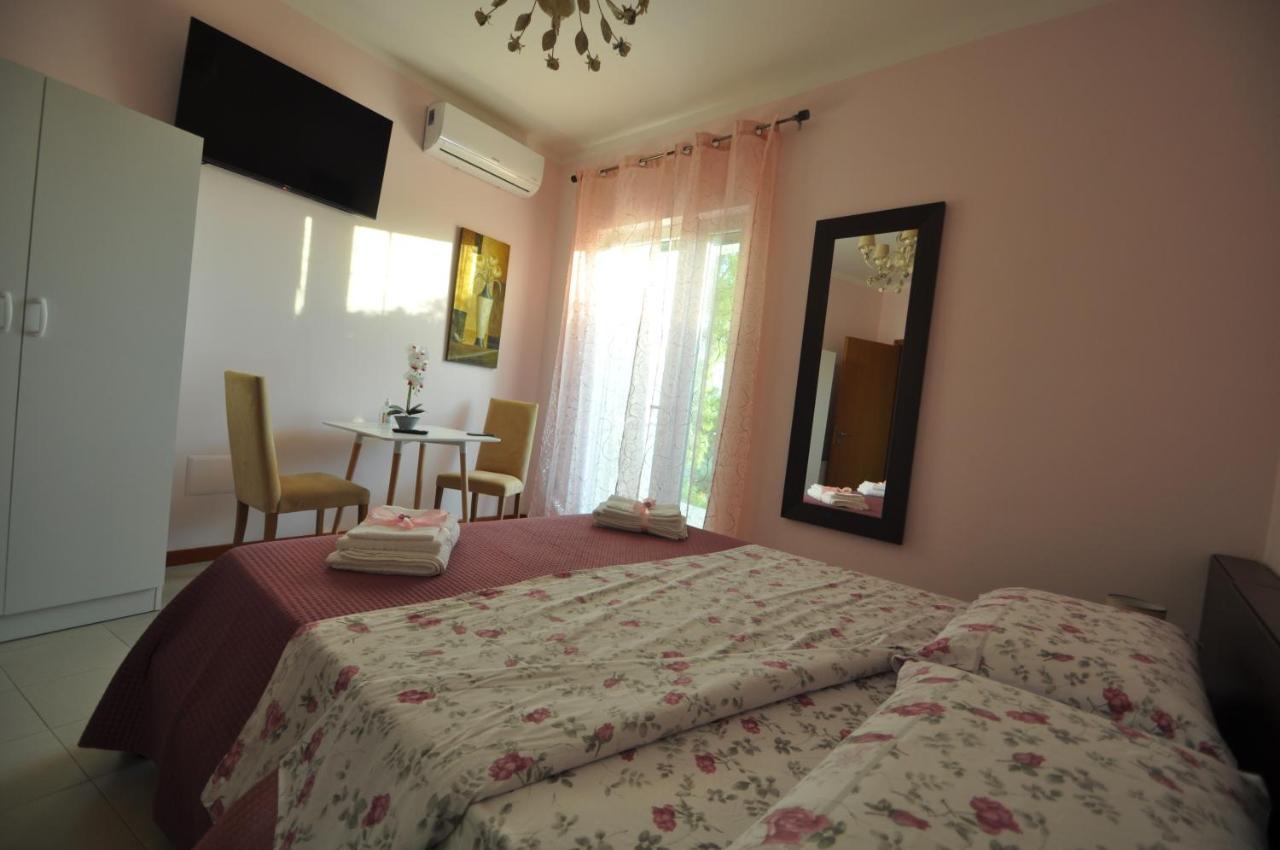 Boat Dreams , Garden Relax Apartment Matino Bagian luar foto